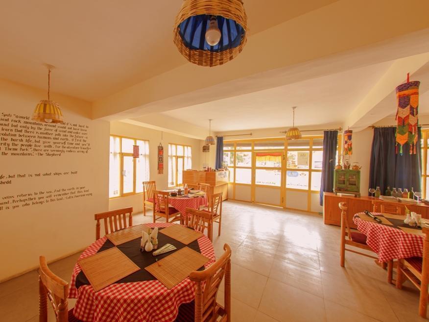Hotel Deyzor Kaza Dış mekan fotoğraf