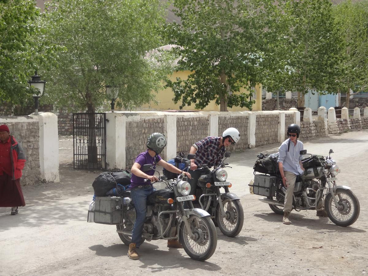 Hotel Deyzor Kaza Dış mekan fotoğraf