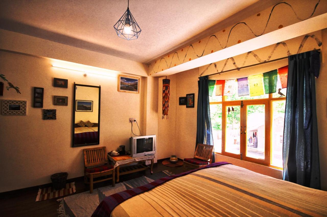 Hotel Deyzor Kaza Dış mekan fotoğraf